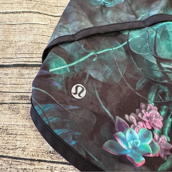 Lululemon Speed Short in Black With Floral Pattern; Size 4 - Picture 8 of 10